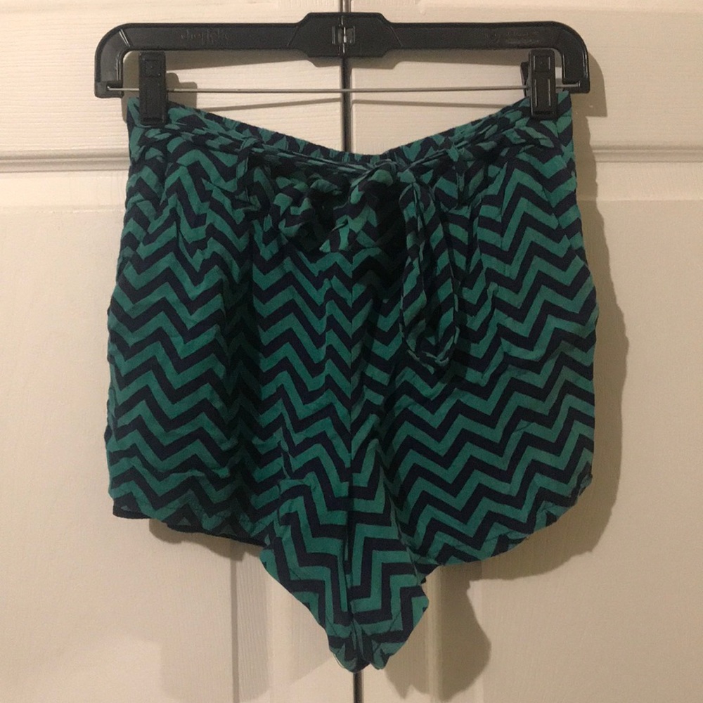 Chevron comfy short